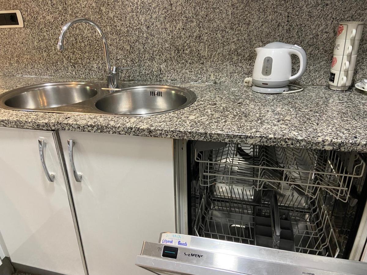 Apartamentos City Beach Барселона Екстериор снимка